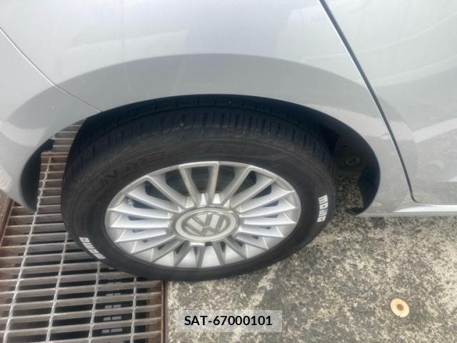 VolksWagen UP! 2012-11 8855865-13