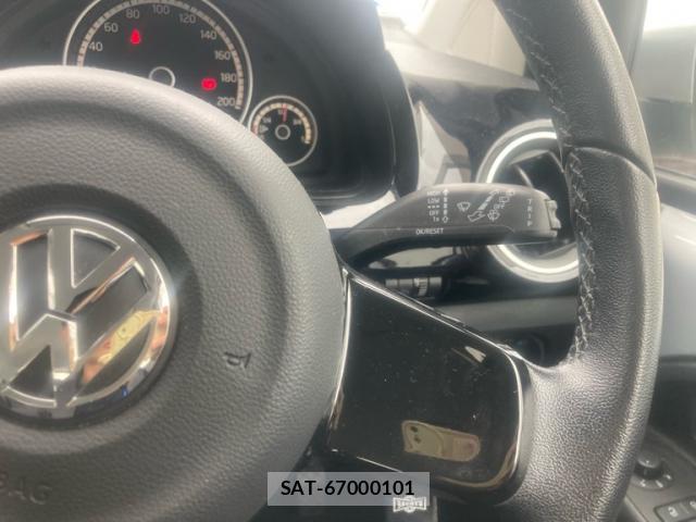 VolksWagen UP! 2012-11 8855865-18