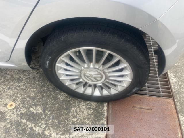 VolksWagen UP! 2012-11 8855865-5