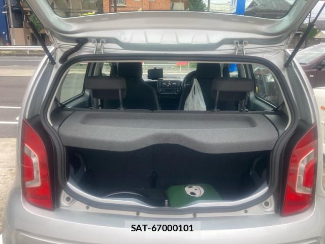VolksWagen UP! 2012-11 8855865-6