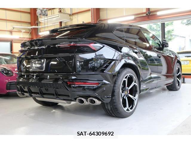 Lamborghini URUS 2024-05 8854501-14