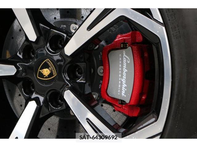 Lamborghini URUS 2024-05 8854501-15