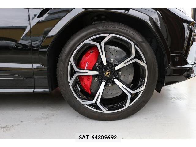 Lamborghini URUS 2024-05 8854501-8