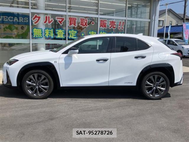 Lexus UX 2019-01 8854422-1
