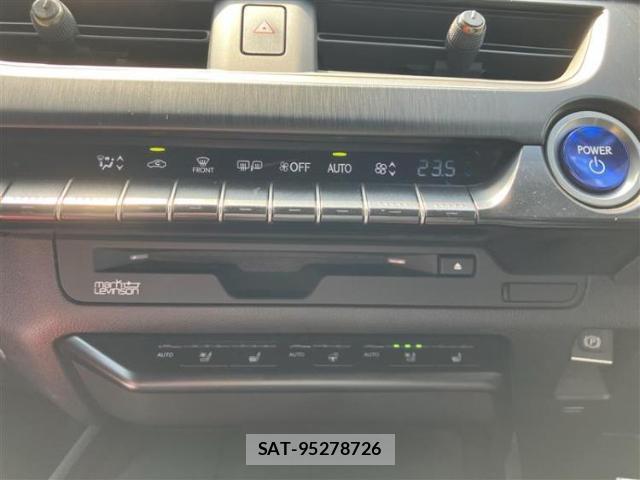 Lexus UX 2019-01 8854422-10