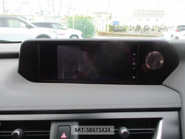 Lexus UX 2019-11 8854858-4