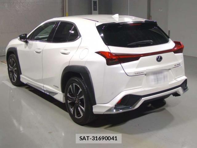Lexus UX 2019-10 8855481-10