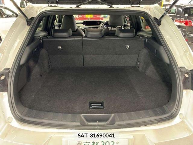 Lexus UX 2019-10 8855481-5