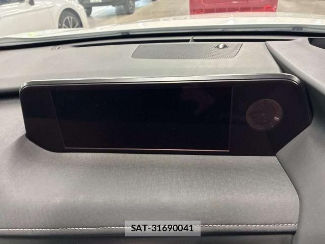 Lexus UX 2019-10 8855481-8