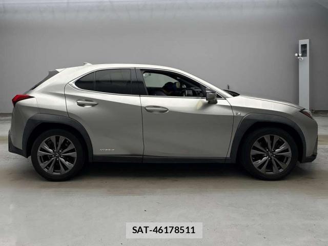 Lexus UX 2019-03 8855856-10