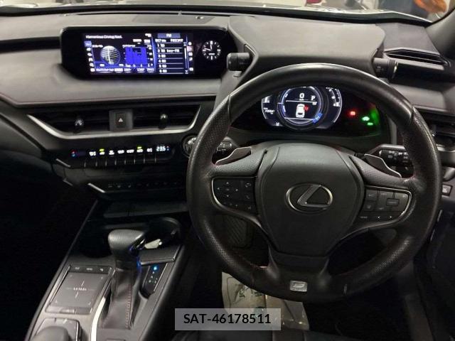 Lexus UX 2019-03 8855856-2