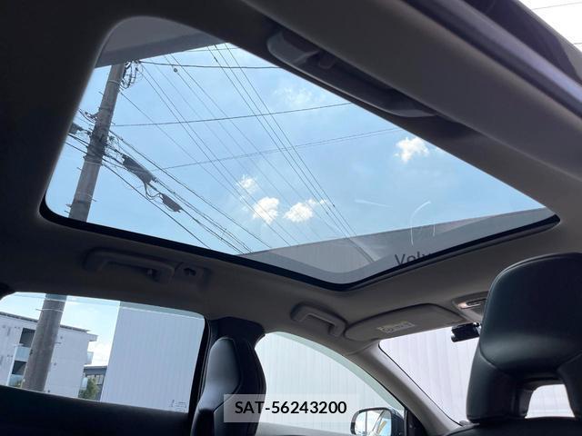 Volvo V40 2019-12 8853859-4
