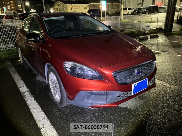 Volvo V40 2014-08 8854487-1