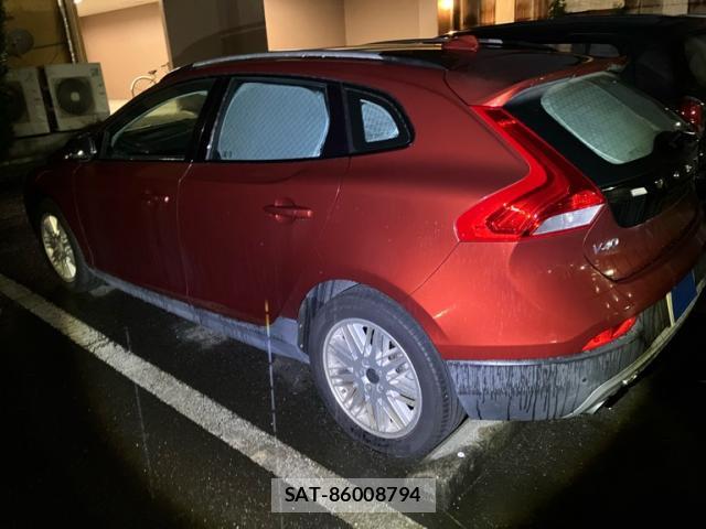 Volvo V40 2014-08 8854487-13