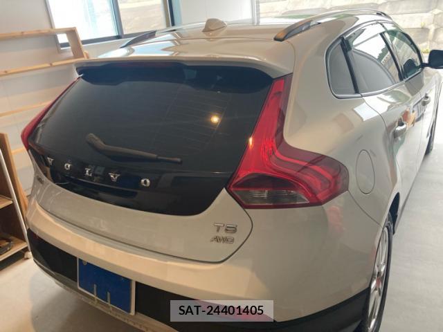 Volvo V40 2013-10 8854534-13