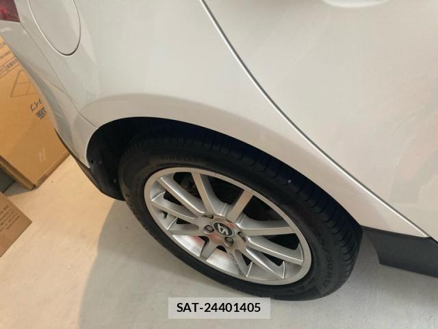 Volvo V40 2013-10 8854534-5