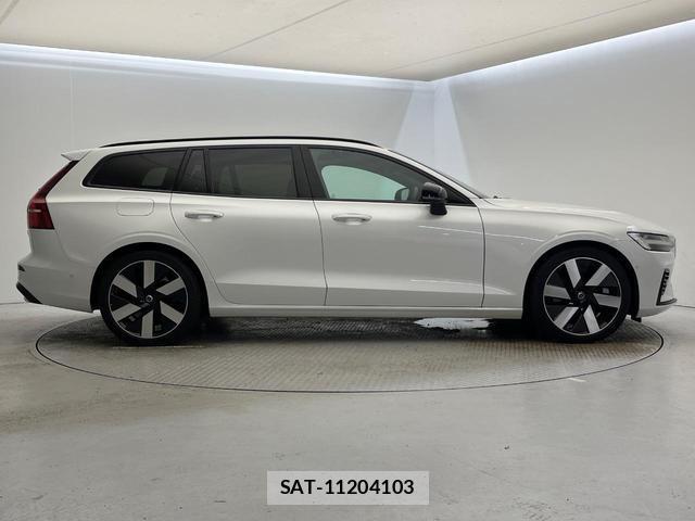 Volvo V60 2024-05 8853853-17