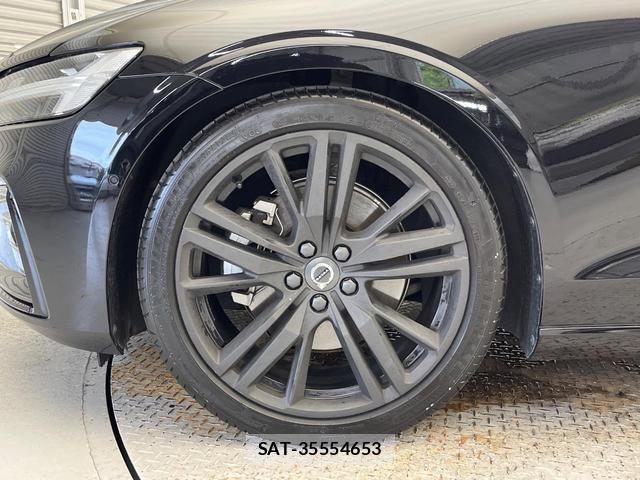 Volvo V60 2021-10 8853854-15