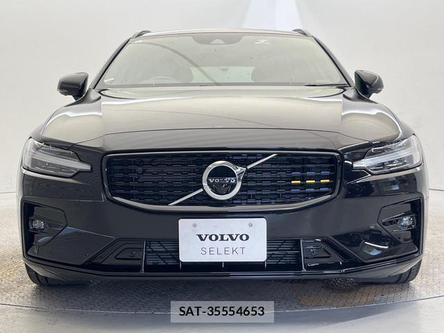 Volvo V60 2021-10 8853854-16