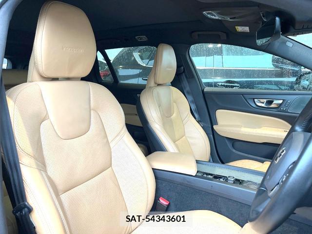 Volvo V60 2019-06 8854842-11