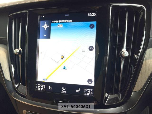 Volvo V60 2019-06 8854842-6