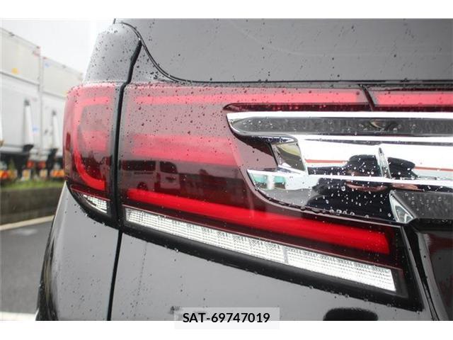 Toyota VELLFIRE 2017-07 8855603-14
