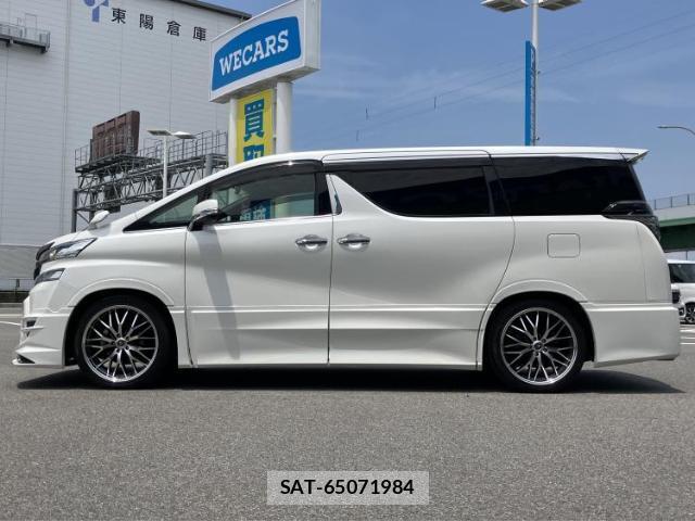 Toyota VELLFIRE 2017-08 8855702-1