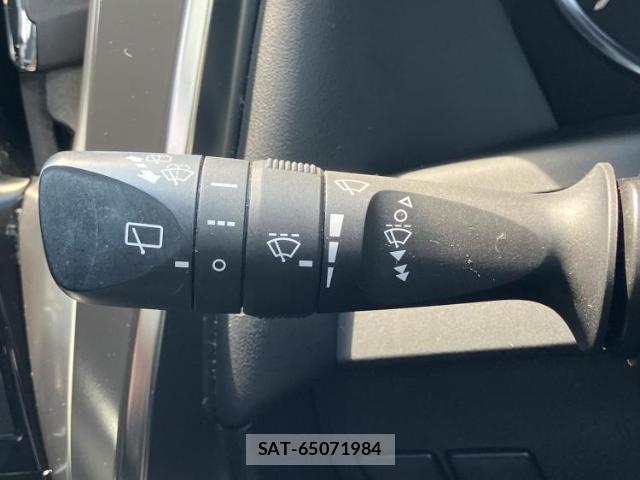 Toyota VELLFIRE 2017-08 8855702-15