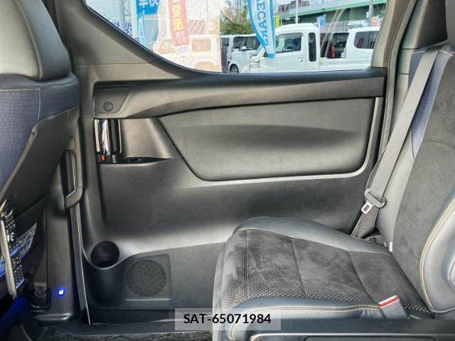 Toyota VELLFIRE 2017-08 8855702-4