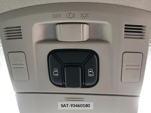 Toyota VELLFIRE 2014-02 8856499-17