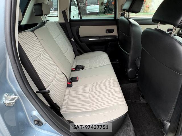 Mazda VERISA 2012-02 8854873-11