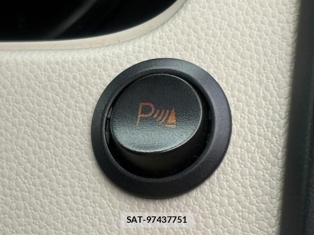 Mazda VERISA 2012-02 8854873-17