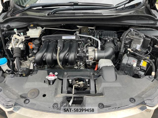 Honda VEZEL 2016-05 8853911-18