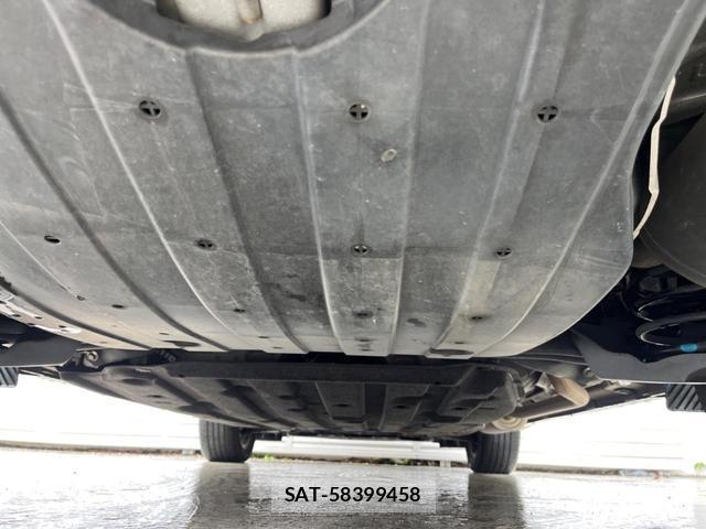 Honda VEZEL 2016-05 8853911-19