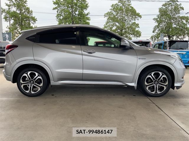 Honda VEZEL 2016-03 8854390-3