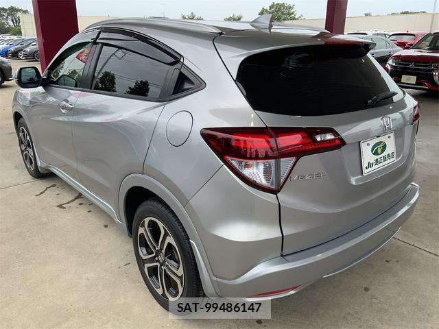 Honda VEZEL 2016-03 8854390-7