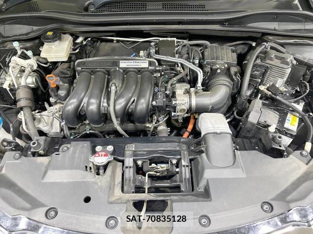 Honda VEZEL 2019-05 8854714-17