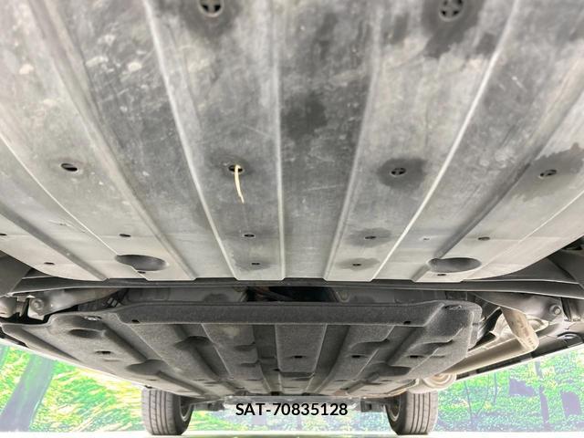 Honda VEZEL 2019-05 8854714-18