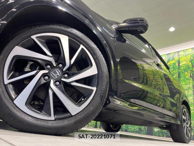 Honda VEZEL 2017-06 8856597-12