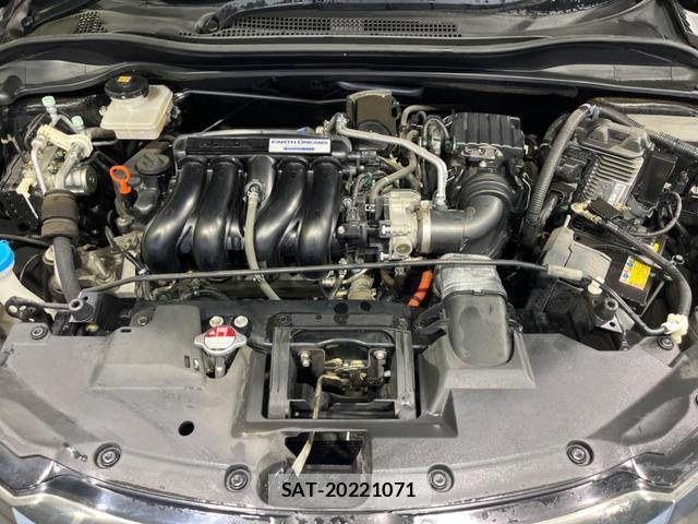 Honda VEZEL 2017-06 8856597-17