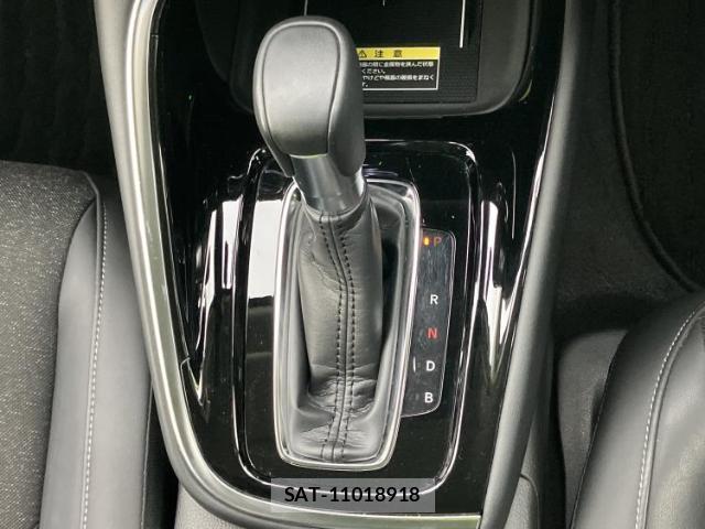 Honda VEZEL 2024-04 8856995-17