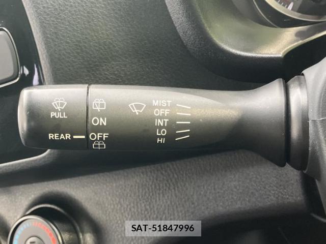 Toyota VITZ 2018-09 8853962-16
