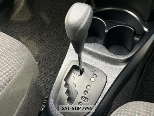 Toyota VITZ 2018-09 8853962-17