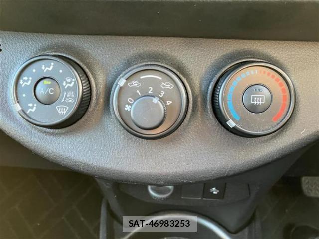 Toyota VITZ 2019-03 8854290-12