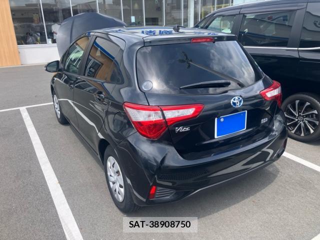 Toyota VITZ 2017-01 8854567-13