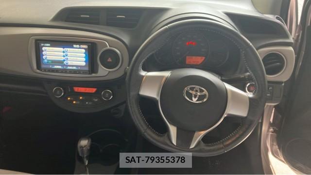 Toyota VITZ 2012-06 8855297-16