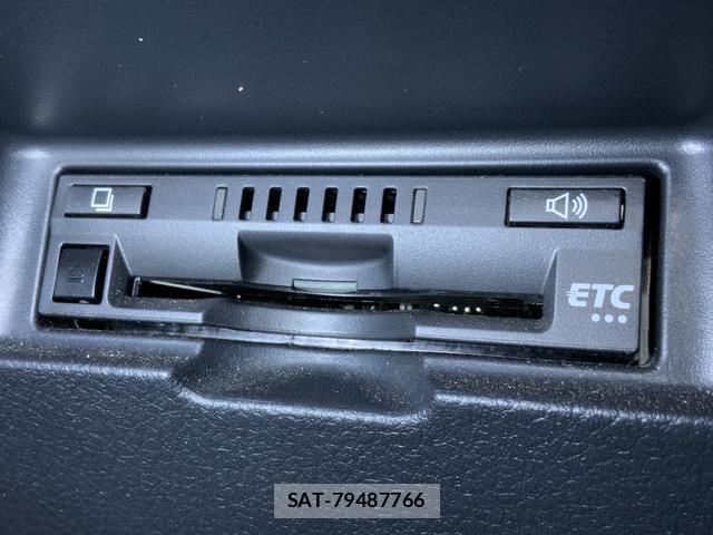 Toyota VITZ 2019-11 8855538-13