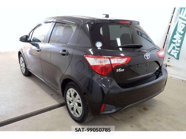 Toyota VITZ 2017-03 8855722-1
