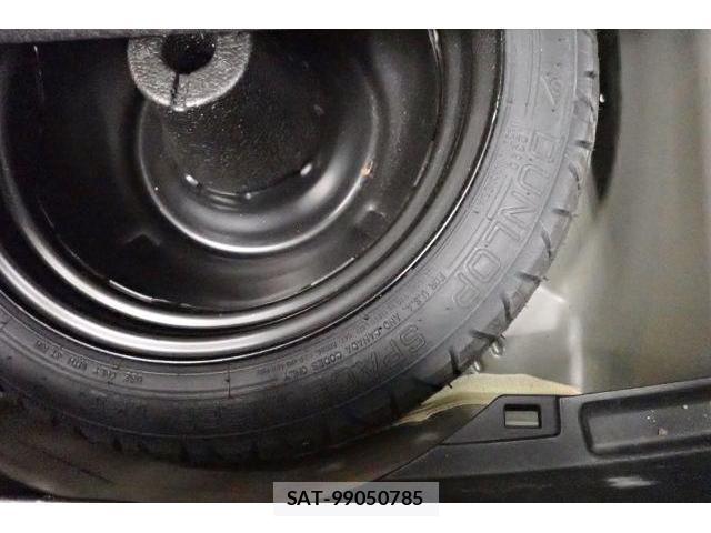 Toyota VITZ 2017-03 8855722-15