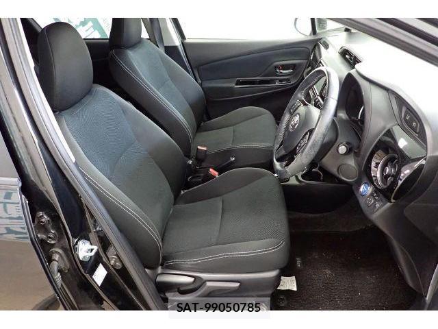 Toyota VITZ 2017-03 8855722-5